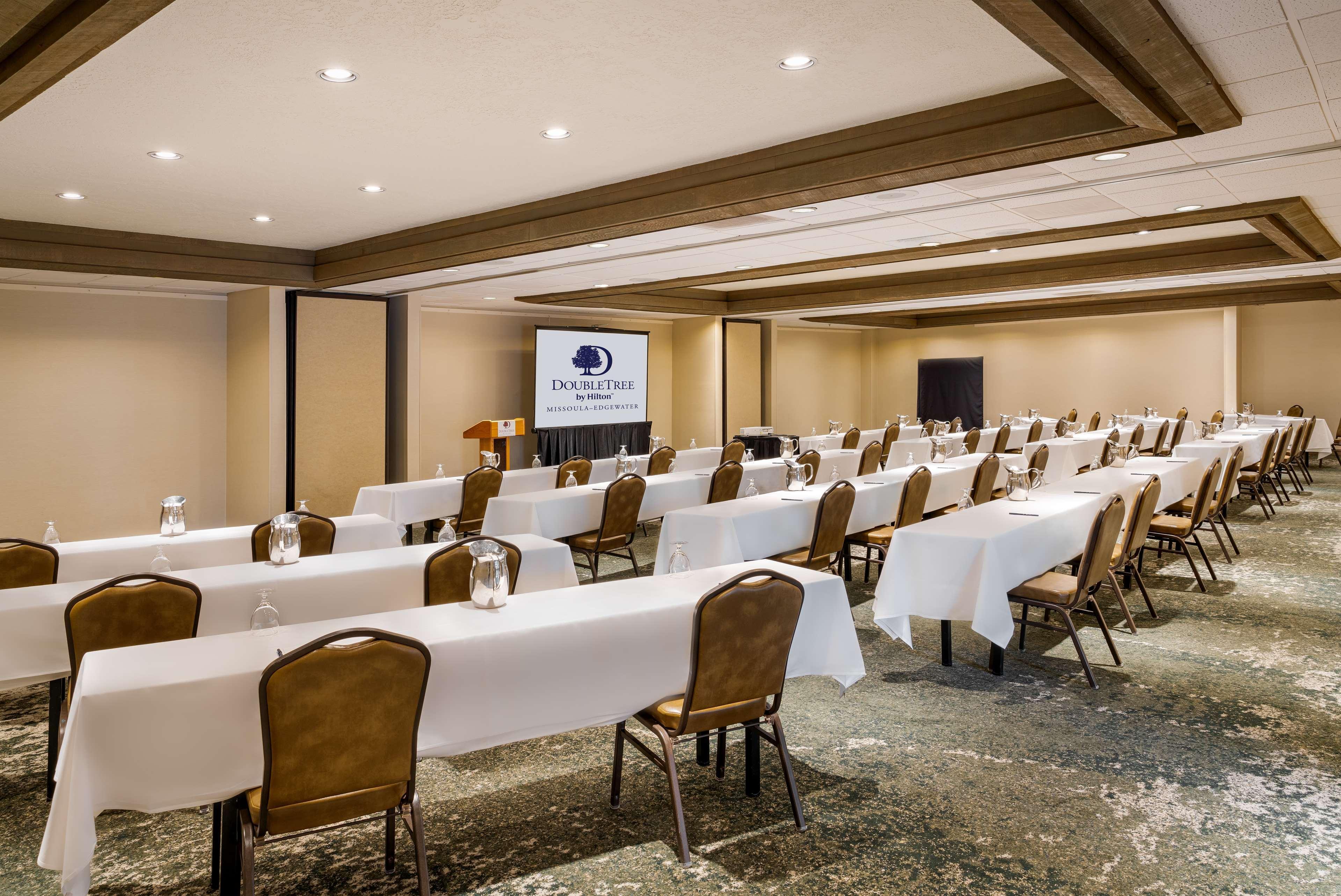 Hotel Doubletree By Hilton Missoula Edgewater Esterno foto