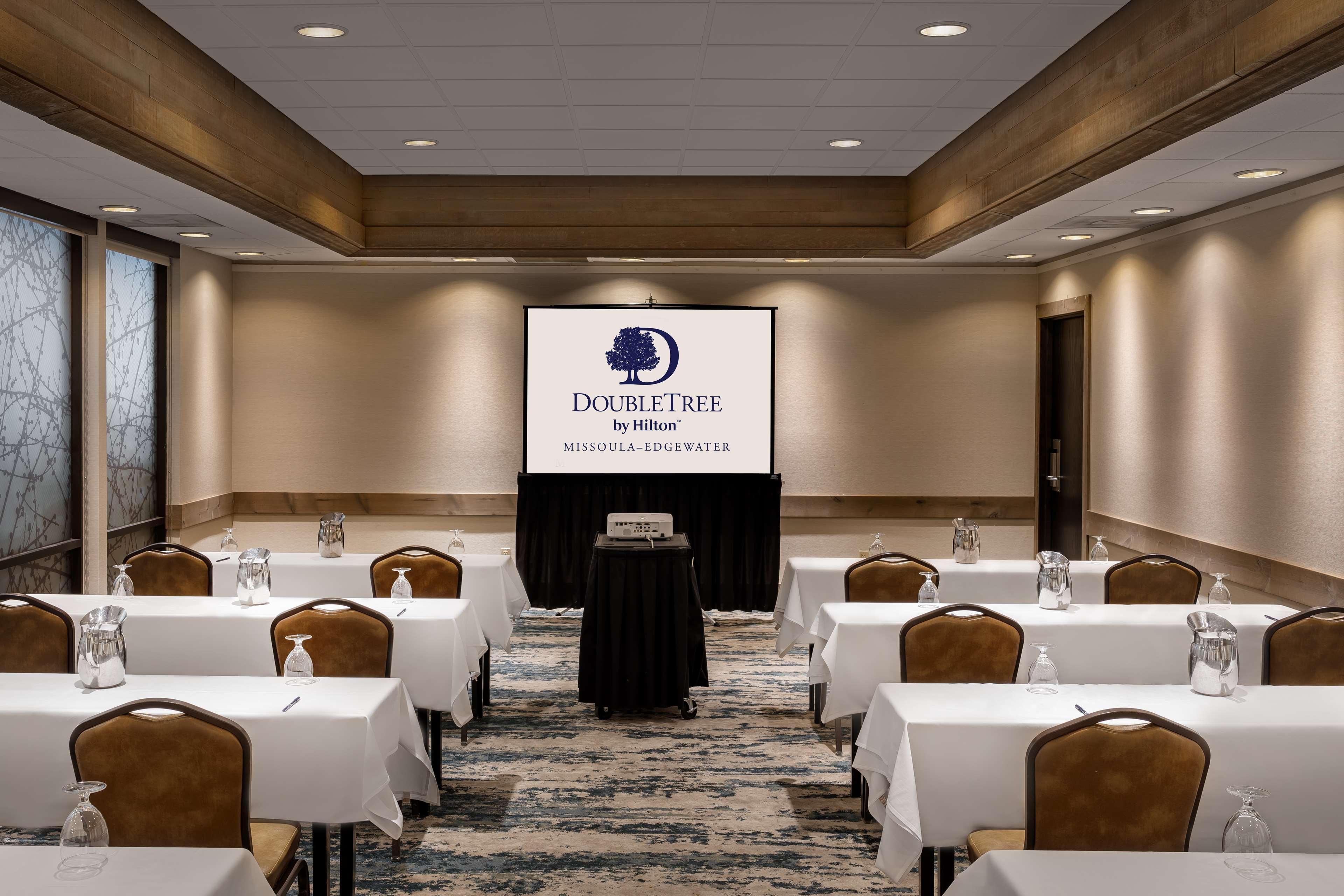 Hotel Doubletree By Hilton Missoula Edgewater Esterno foto