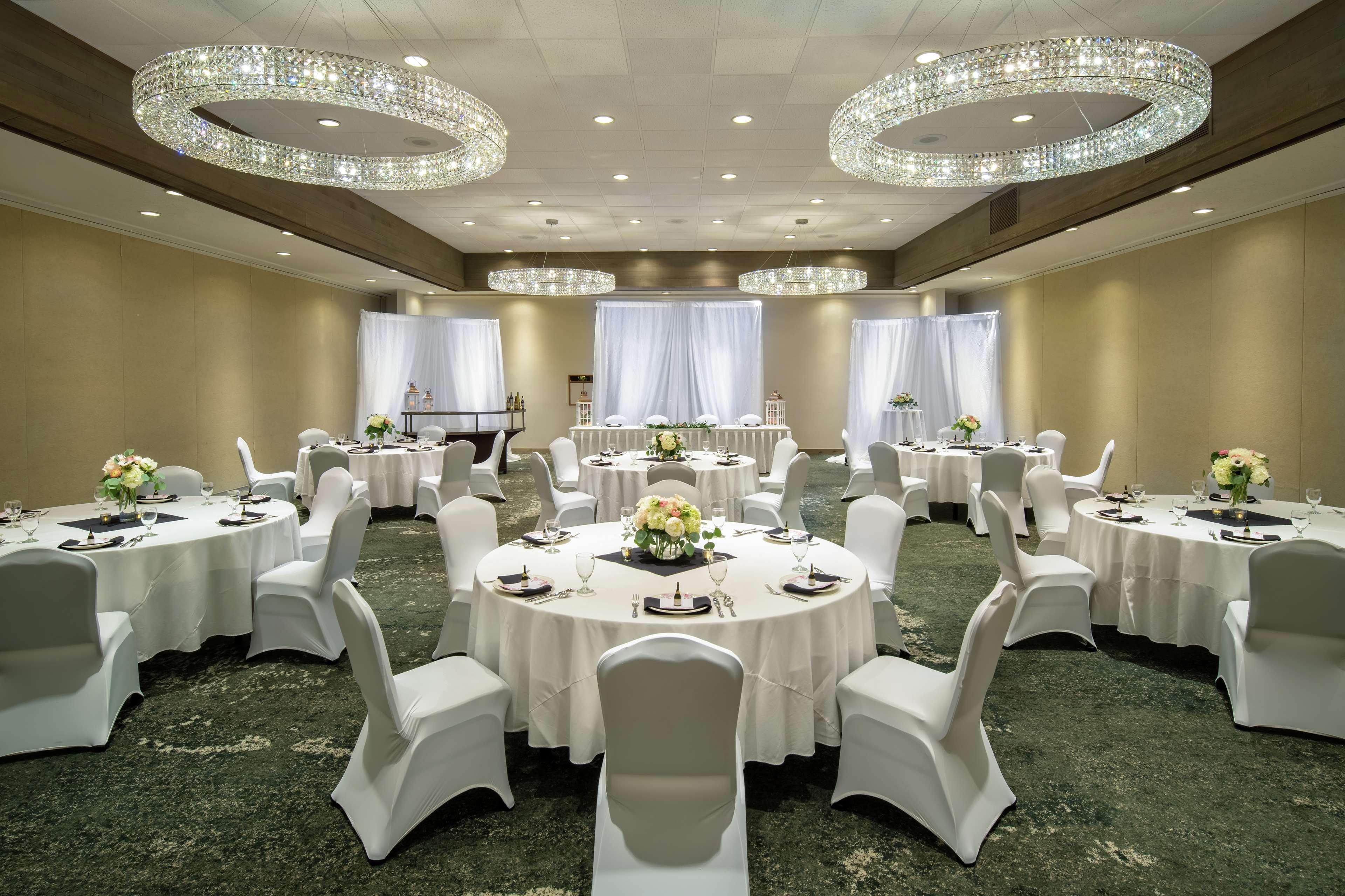 Hotel Doubletree By Hilton Missoula Edgewater Esterno foto
