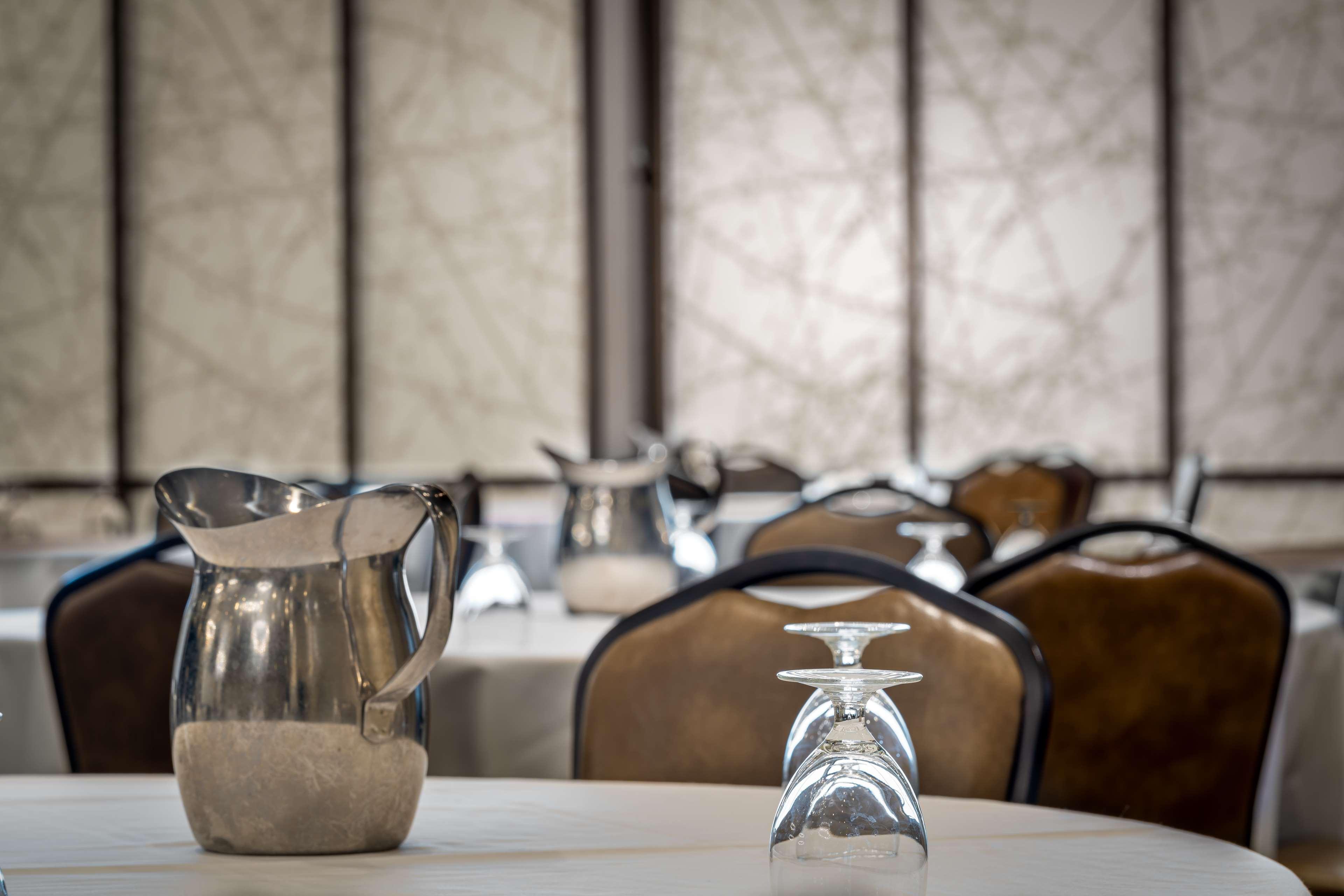 Hotel Doubletree By Hilton Missoula Edgewater Esterno foto