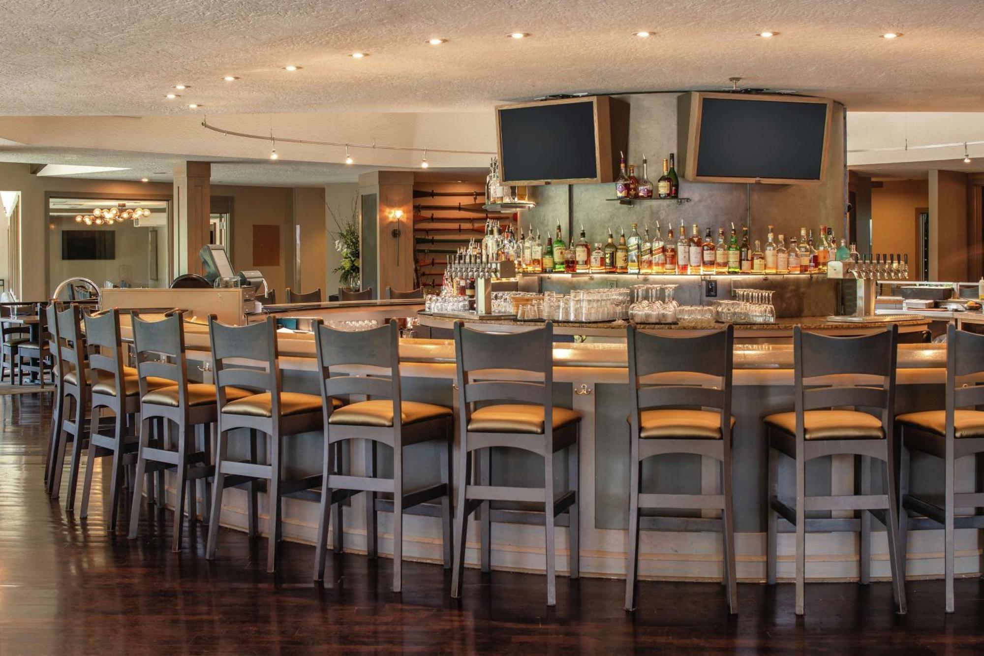 Hotel Doubletree By Hilton Missoula Edgewater Esterno foto