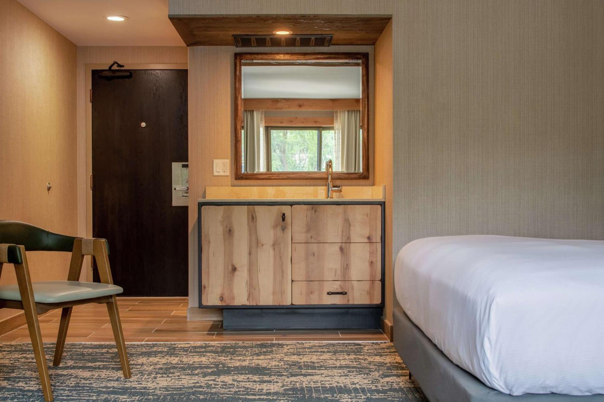 Hotel Doubletree By Hilton Missoula Edgewater Esterno foto