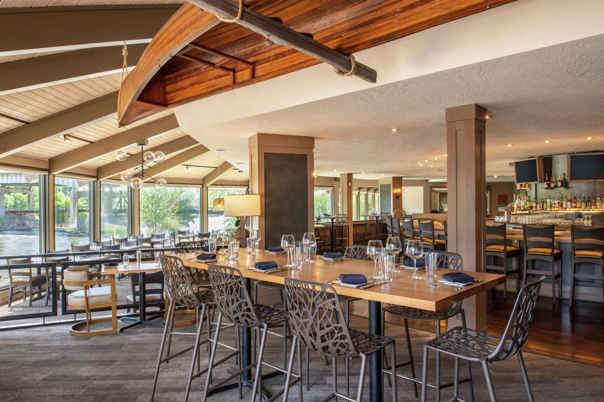 Hotel Doubletree By Hilton Missoula Edgewater Esterno foto