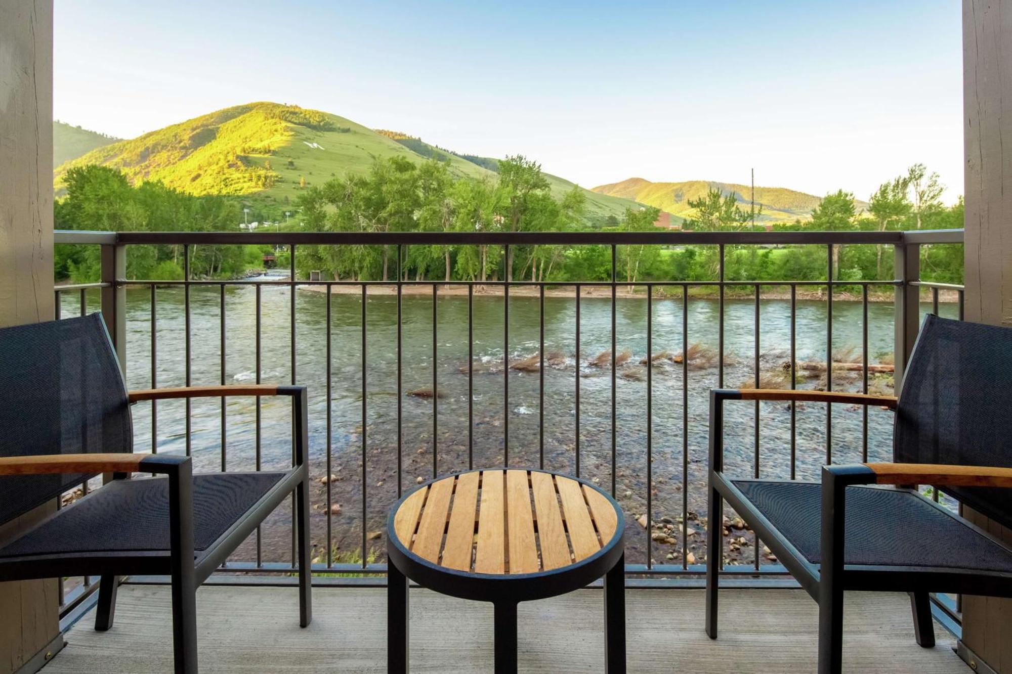 Hotel Doubletree By Hilton Missoula Edgewater Esterno foto